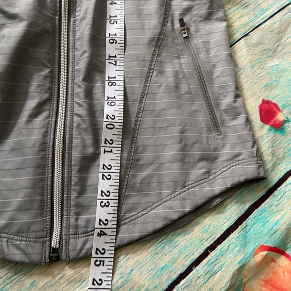 Athleta Women's Jacket Running Windbreaker Full Zip Elastic Cuff Gray Size XXS - Picture 9 of 9
